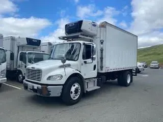 2017 FREIGHTLINER/MERCEDES M2 106