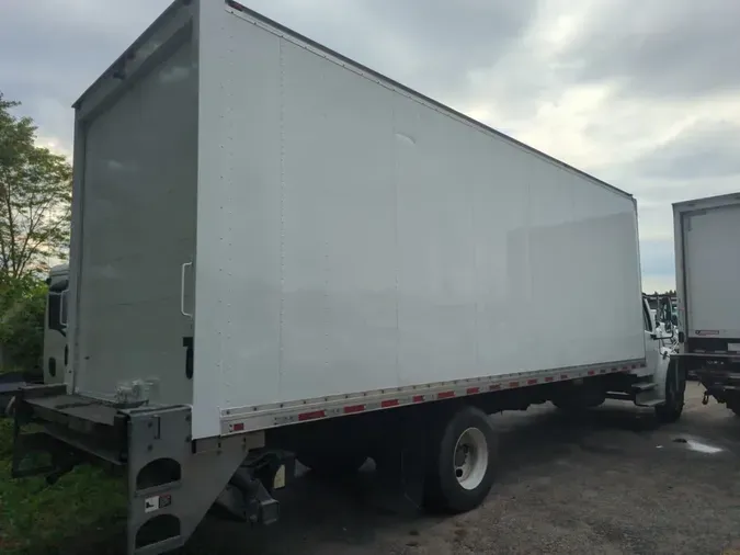 2018 FREIGHTLINER M2 106