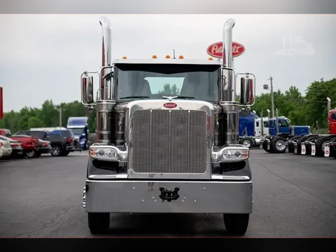 2025 PETERBILT 589