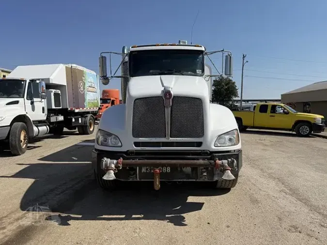 2012 KENWORTH T440