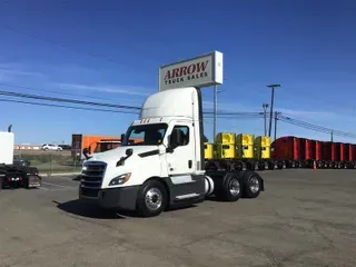 2021 FREIGHTLINER CA126