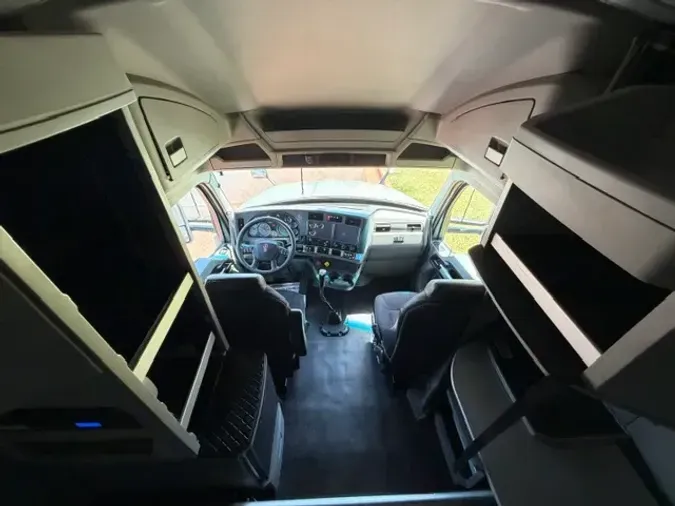 2021 KENWORTH T680