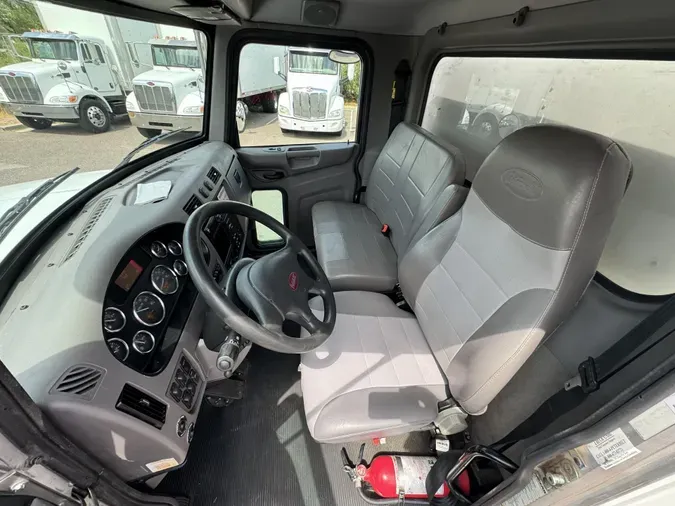 2020 Peterbilt 337