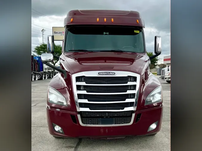 2020 Freightliner Cascadia 126