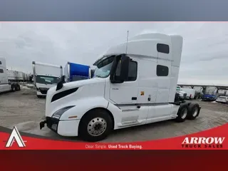 2021 VOLVO VNL760