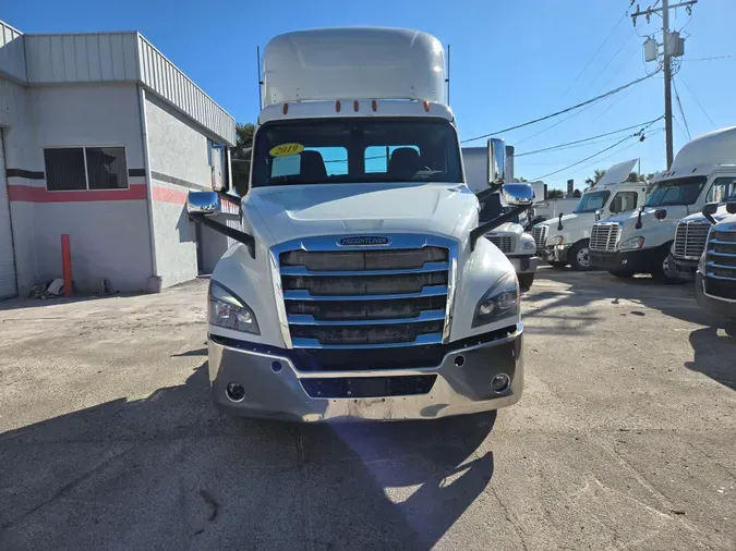 2019 FREIGHTLINER/MERCEDES NEW CASCADIA 126