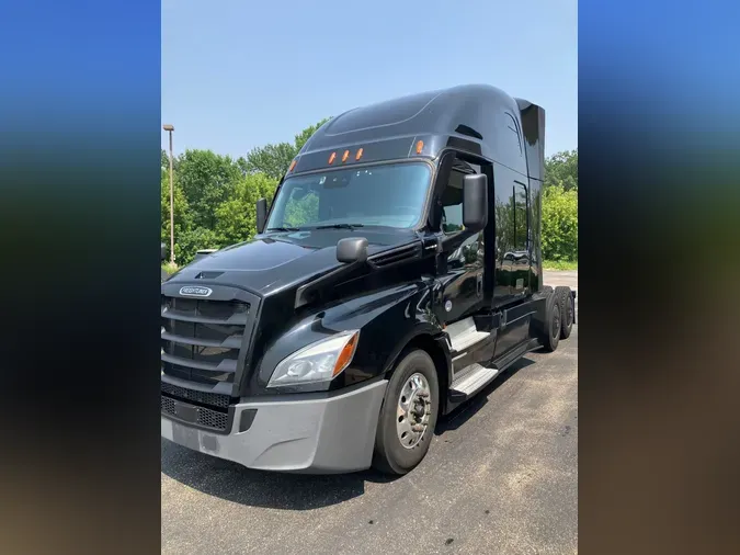 2021 Freightliner New Cascadia