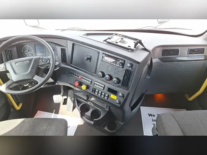 2023 Freightliner Cascadia 126