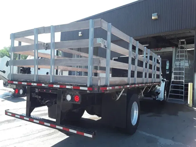 2019 FREIGHTLINER M2 106