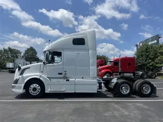 2018 VOLVO VNL670