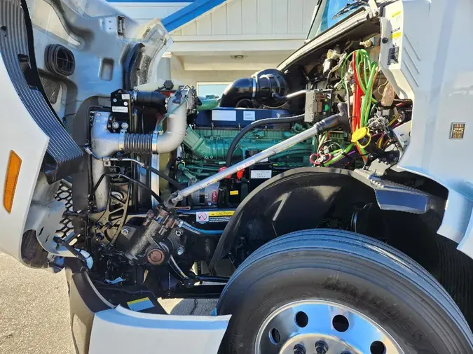 2022 VOLVO VNL64T74030f72320624eb052a737bc59c9a90798