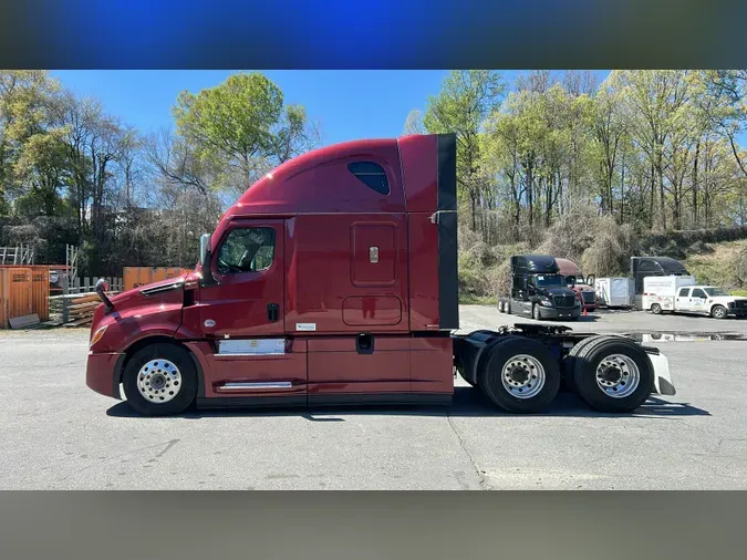 2024 Freightliner Cascadia30f7447debc005980cbda825c12a6e40