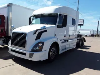 2018 VOLVO VNL64T-730