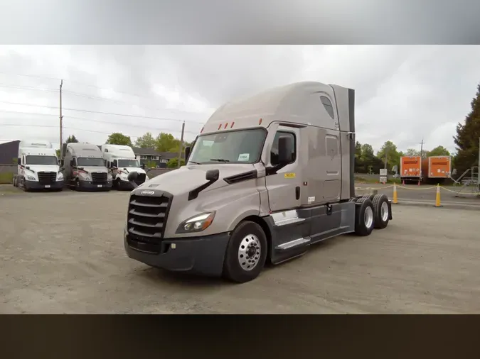 2023 Freightliner Cascadia 126