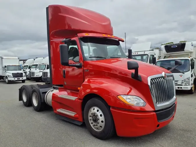 2020 NAVISTAR INTERNATIONAL LT625 DAYCAB T/A