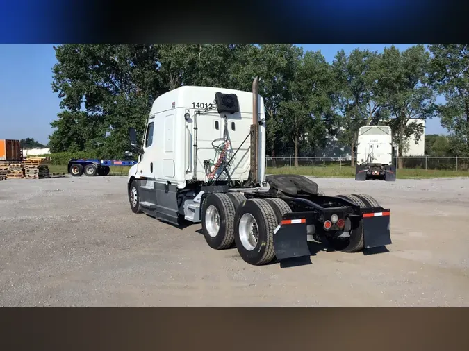 2022 Freightliner Cascadia 12630fe764bdbe3ffcd98fc235a025bfe19
