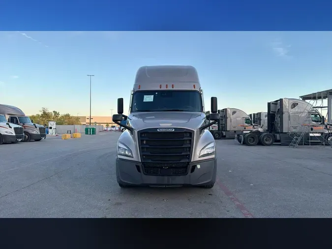 2024 Freightliner Cascadia 1263100af3876cc326107cd9a023c68ec89