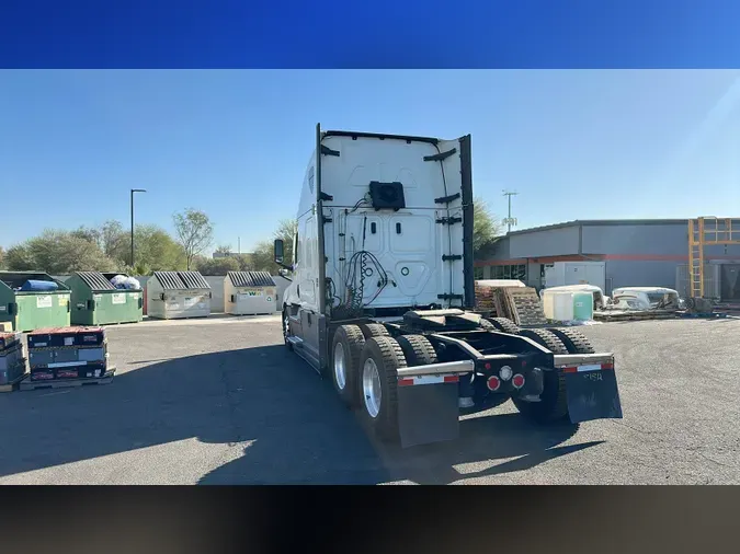 2021 Freightliner Cascadia 126