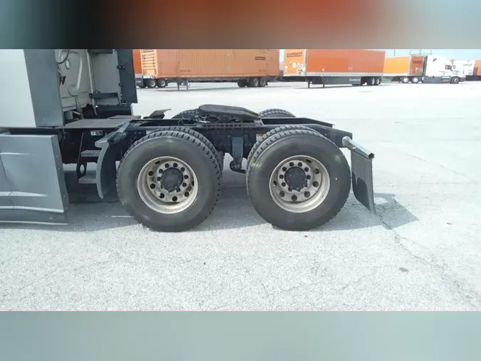 2023 Freightliner Cascadia 126