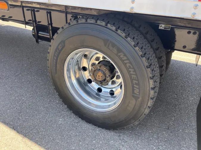 2019 Peterbilt 330