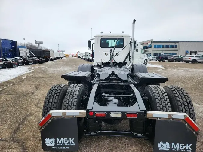 2021 MACK PI64T