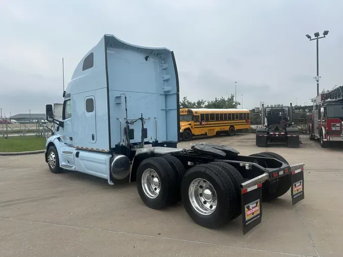 2022 Peterbilt 579