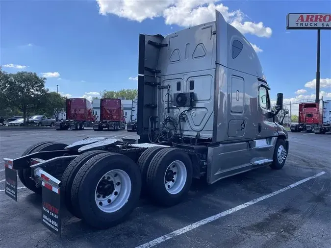 2015 FREIGHTLINER CASCADIA