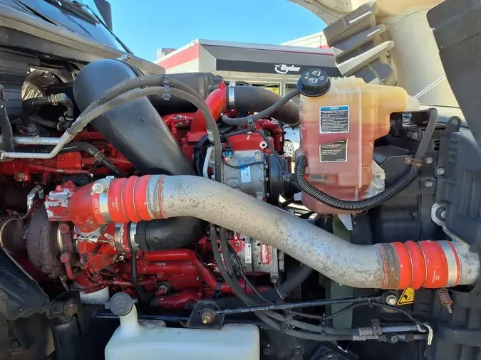 2021 NAVISTAR INTERNATIONAL LT625 DAYCAB S/A