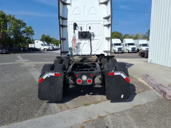 2019 FREIGHTLINER CASCADIA 125