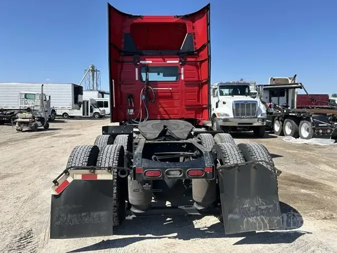 2020 VOLVO VNR64T300