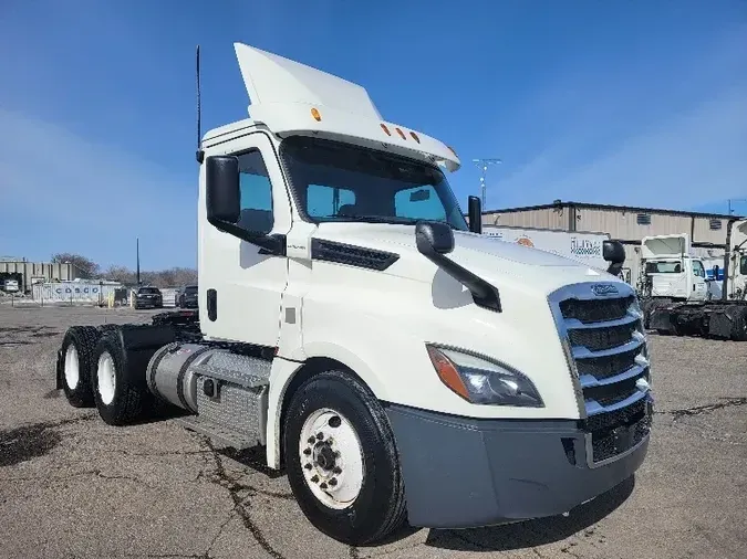 2018 Freightliner T12664ST311be55d6d6bc0aa50b44a9deedf5c21