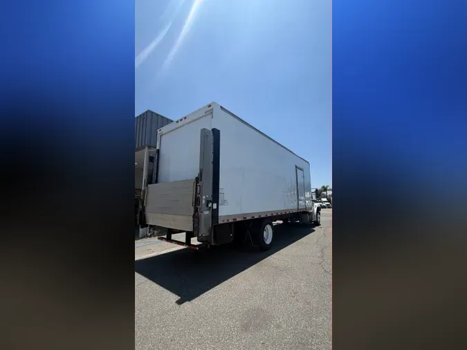 2019 FREIGHTLINER/MERCEDES M2 106