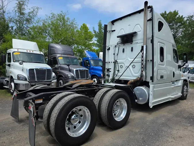2020 FREIGHTLINER CASCADIA 125