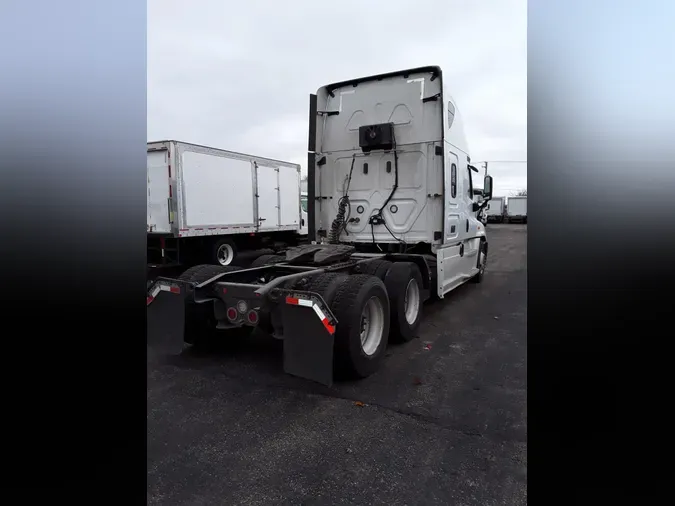 2020 FREIGHTLINER/MERCEDES CASCADIA 125