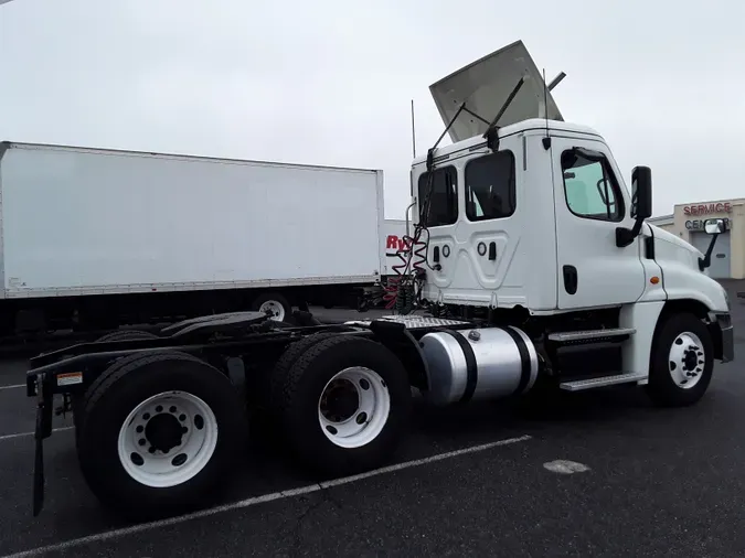 2019 FREIGHTLINER/MERCEDES CASCADIA 125