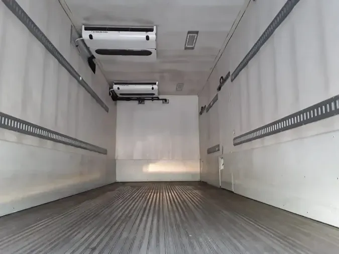 2018 FREIGHTLINER/MERCEDES M2 106