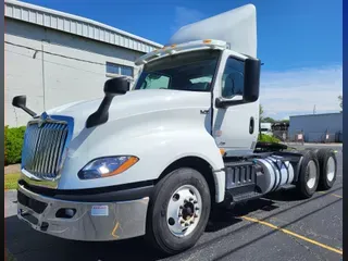 2018 NAVISTAR INTERNATIONAL LT625 DAYCAB T/A