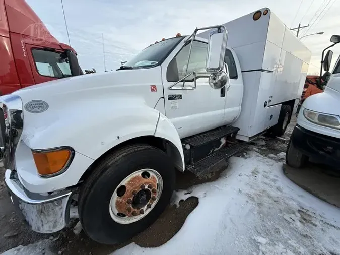 2009 FORD F750 SD
