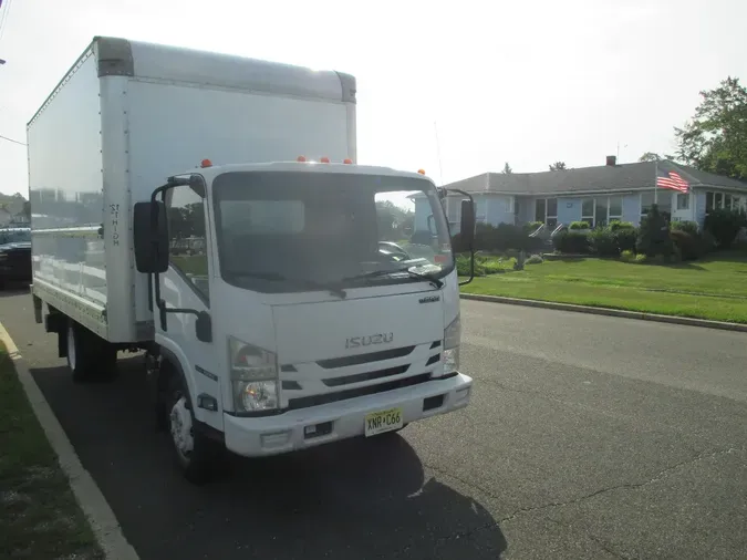 2017 ISUZU NPR-HD