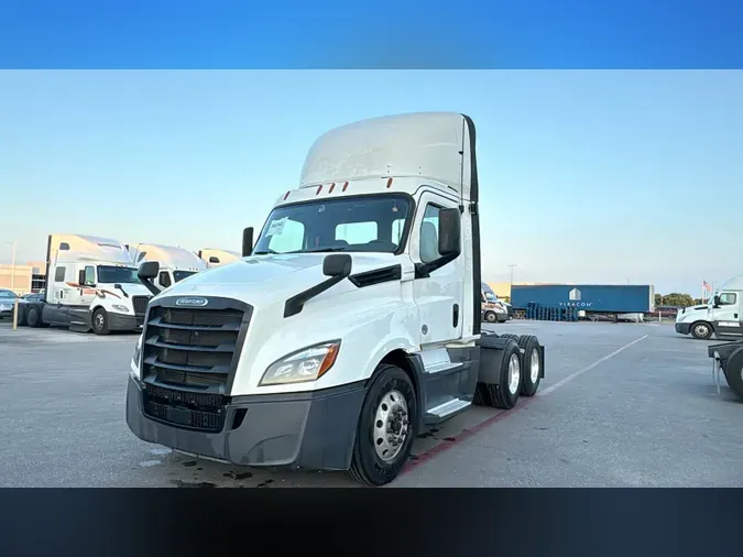 2020 Freightliner Cascadia 126