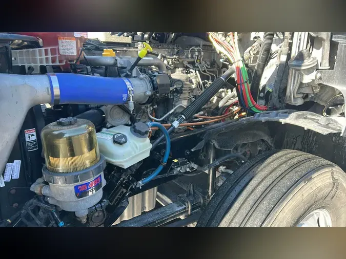 2020 Freightliner Cascadia 126