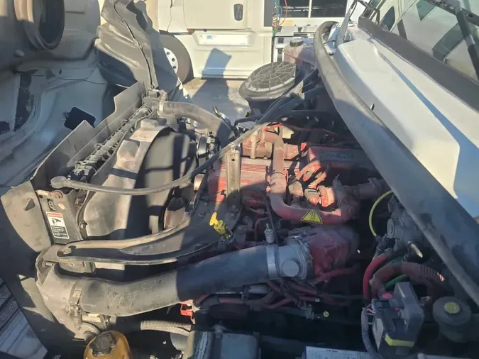 2017 FREIGHTLINER M2 106