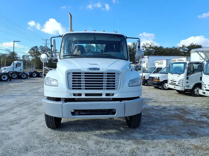 2017 FREIGHTLINER/MERCEDES M2 106