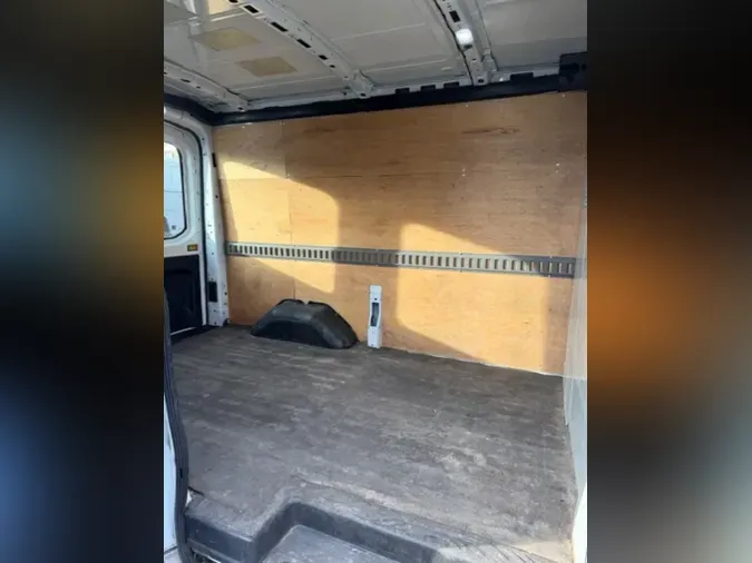 2019 FORD MOTOR COMPANY TRANSIT 250 MED ROOF