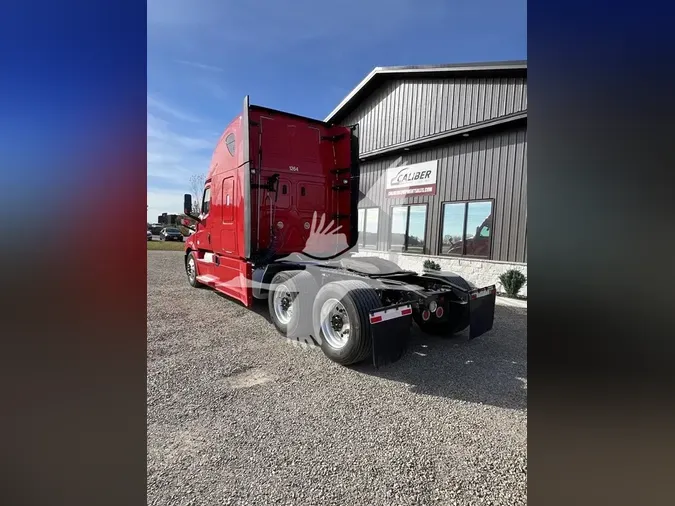 2018 FREIGHTLINER CASCADIA 126