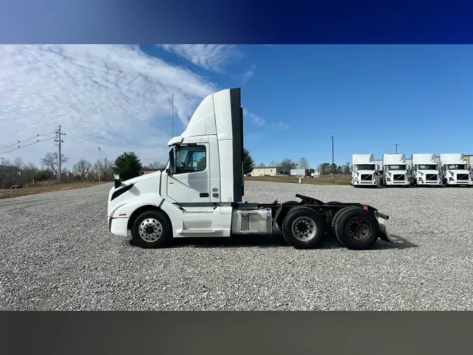 2018 Volvo VNL300