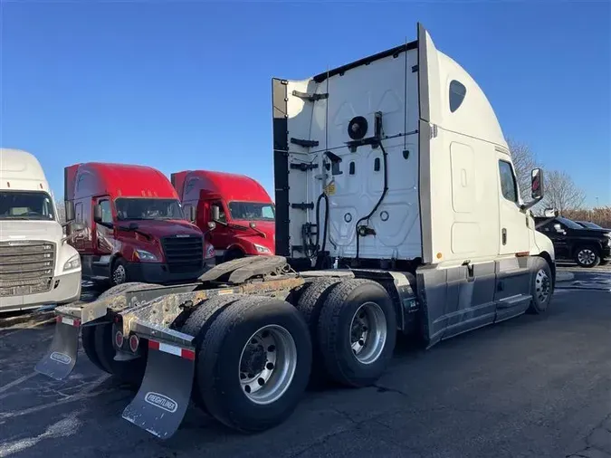 2020 FREIGHTLINER CA126