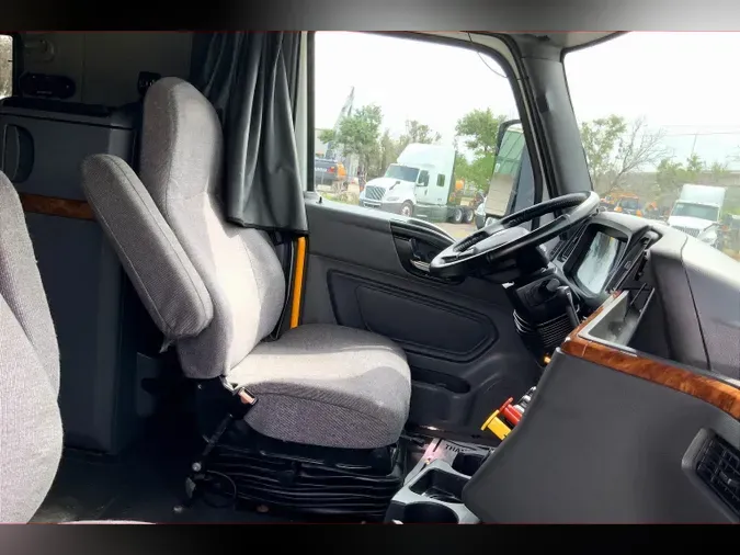 2021 INT LT625 6x4
