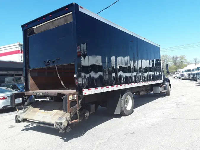 2017 FREIGHTLINER/MERCEDES M2 106