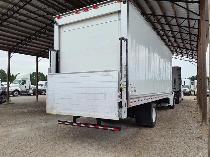 2017 FREIGHTLINER/MERCEDES M2 106